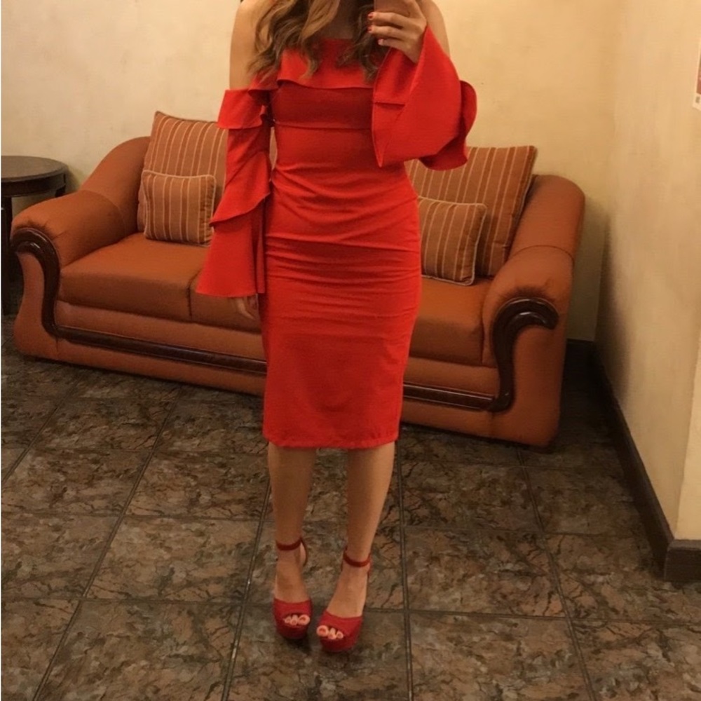 Formal cocktail red dress with sleeves, size M or 8, turquoise brand